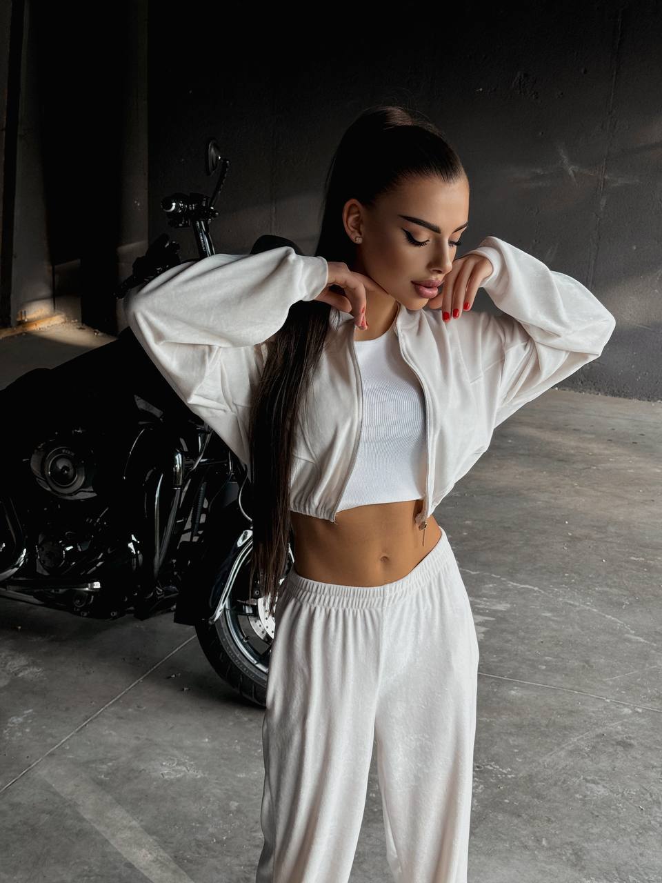 Women's sporty loungewear jacket with zipper and trendy wide-cut pants Lisslune