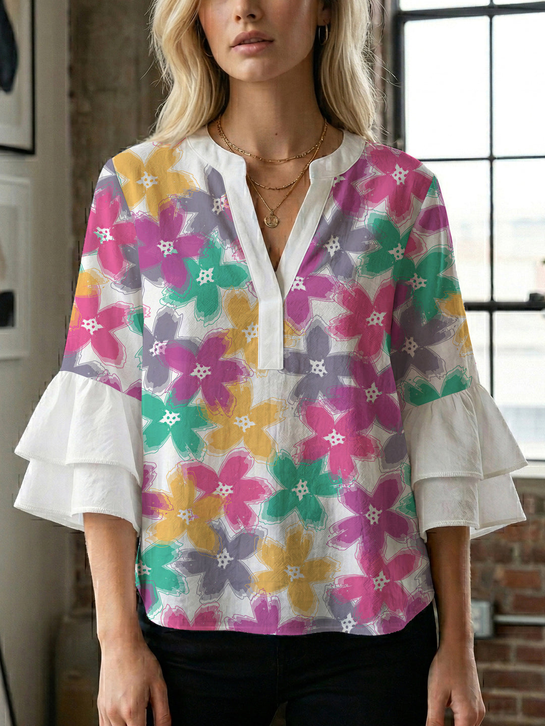 Women's blouse with voluminous sleeves and floral design Lisslune