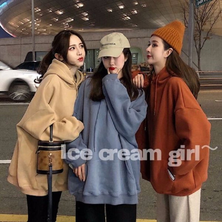Women's cozy oversized hoodie with high collar and practical kangaroo pockets Lisslune