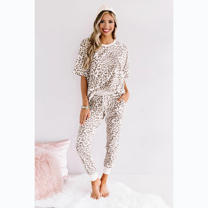 Women's Casual Set with Animal Pattern and Casual Cut