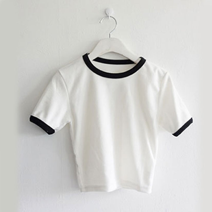 Women's Cropped T-Shirt with contrasting sleeve cuffs and casual fit