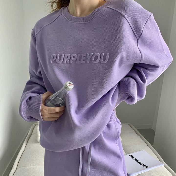 Women's Urban Lounge Outfit with oversized sweatshirt and casual joggers Lisslune