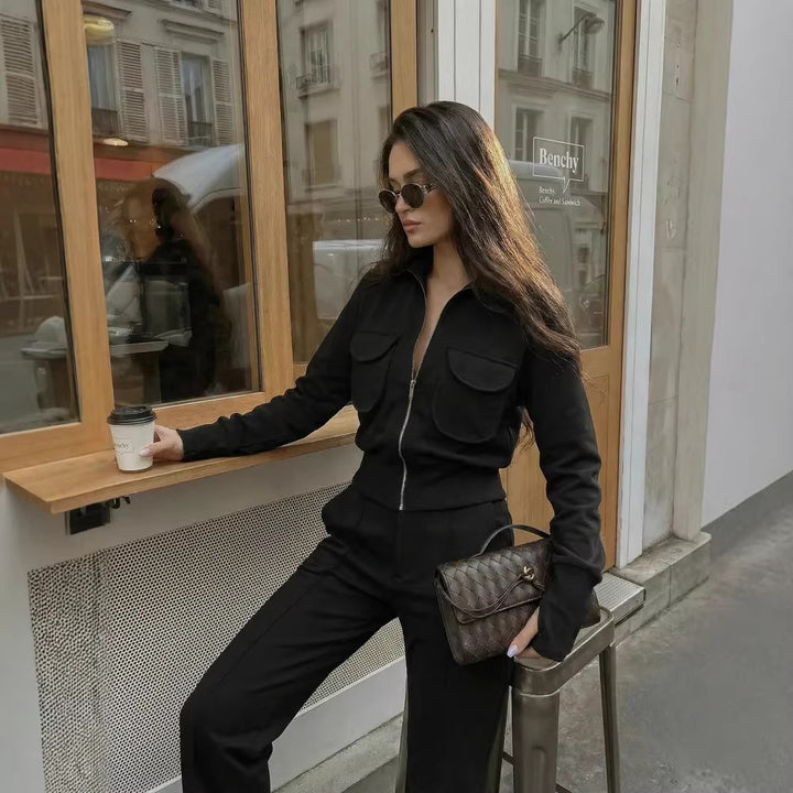 Women's sporty two-piece with practical zipper and patch pockets Lisslune