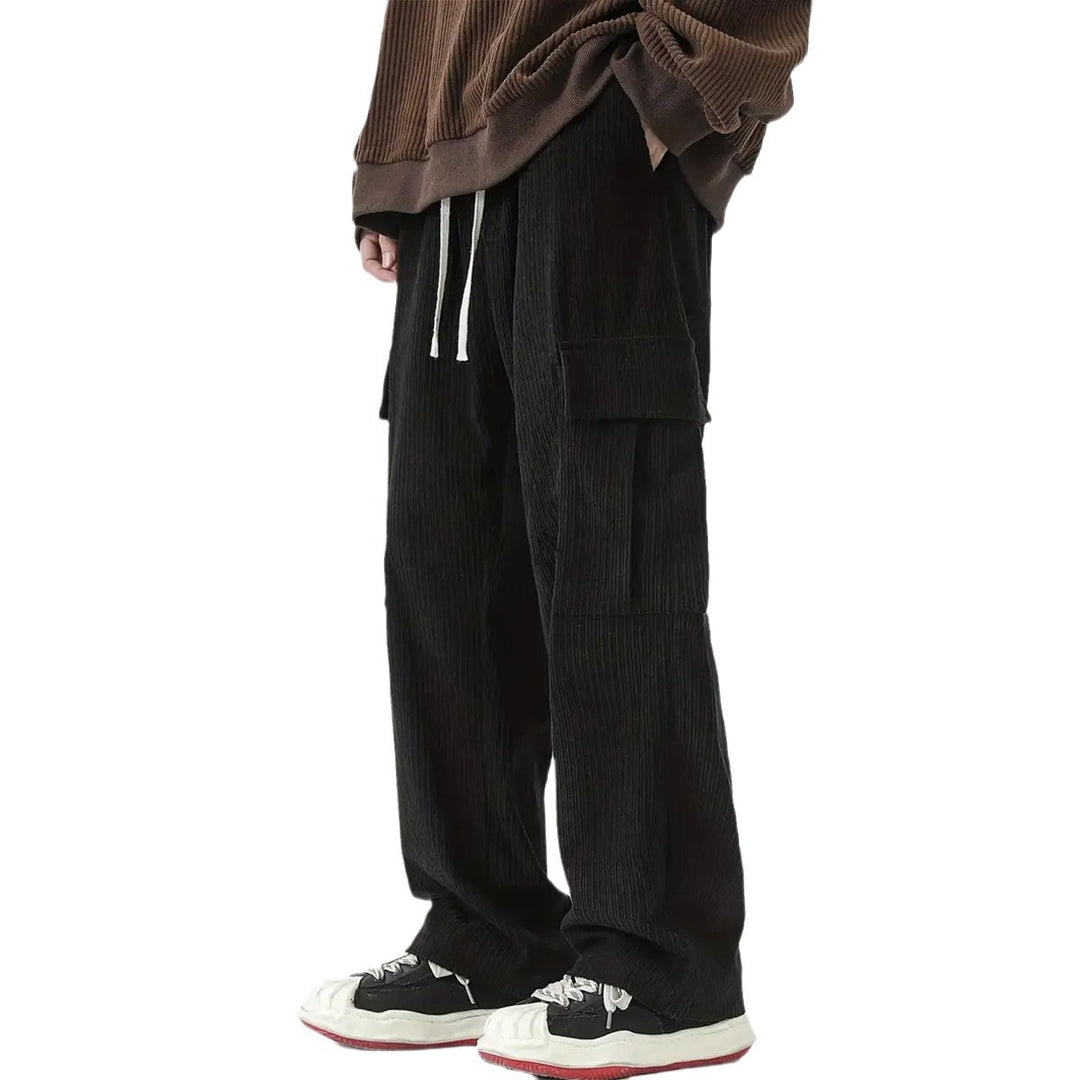 Men's cargo pants with a loose fit and practical side pockets Lisslune