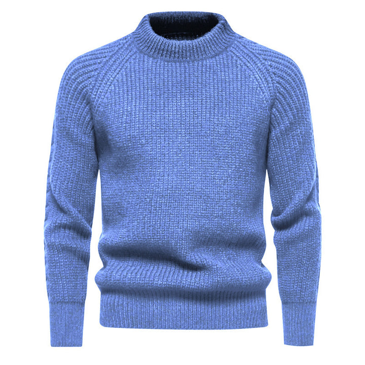 Men's chunky knit sweater with high collar and timeless design Lisslune