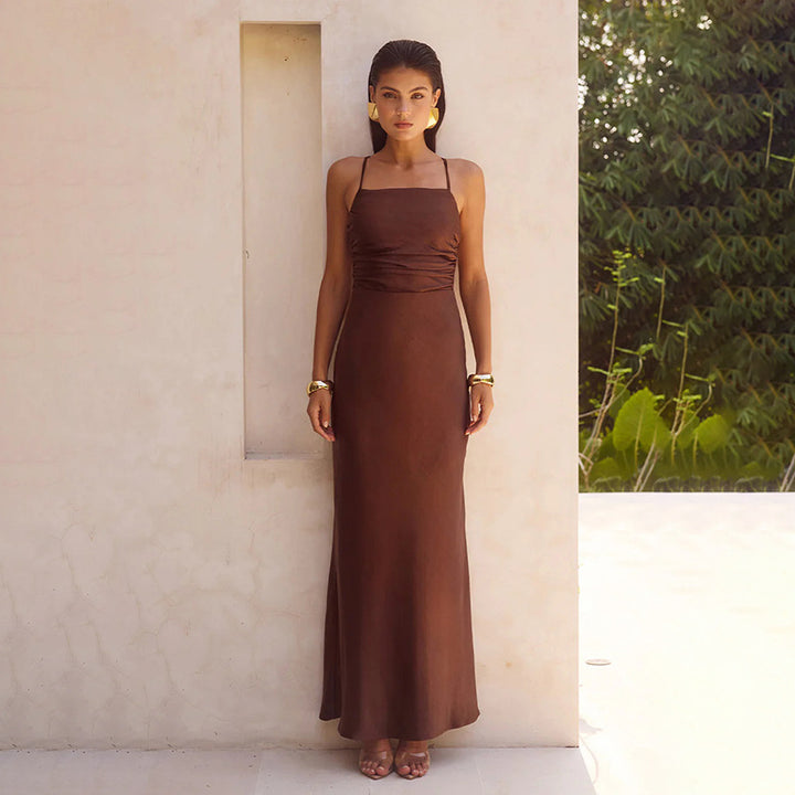 Women's elegant maxi dress with refined gathering and adjustable spaghetti straps