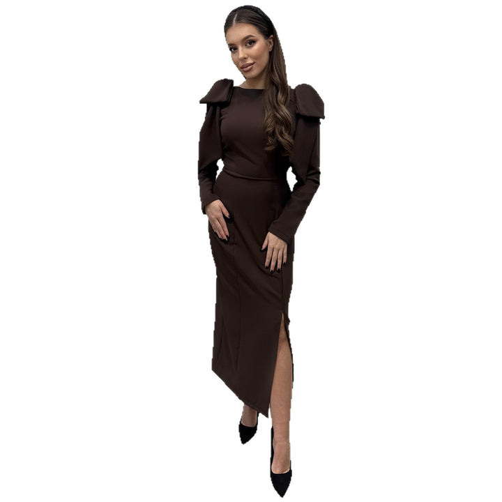 Ladies' maxi dress with elegant puff sleeves and side slit
