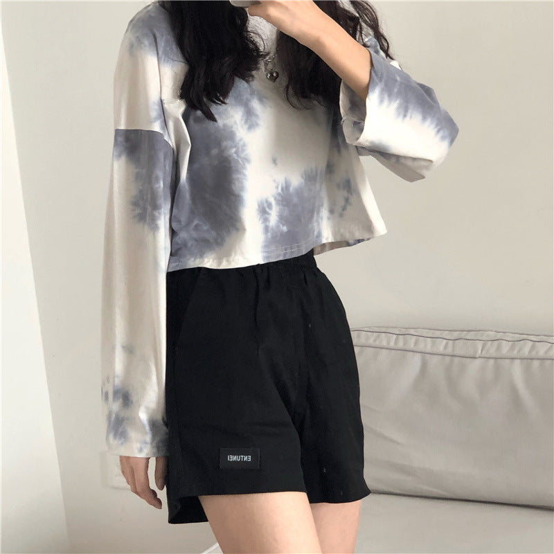 Women's cropped sweatshirt with modern batik designs and casual cut