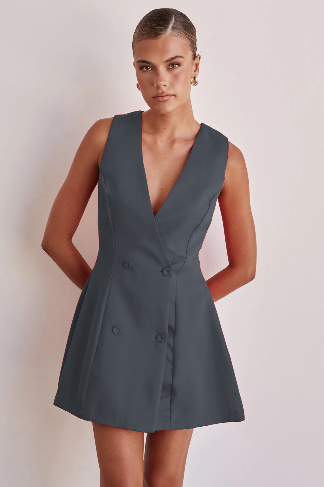 Women's reversible dress with deep V-neckline and double button placket Lune London