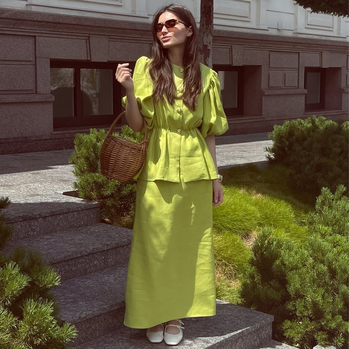 Women's maxi dress with voluminous puff sleeves and tailored trim Lisslune