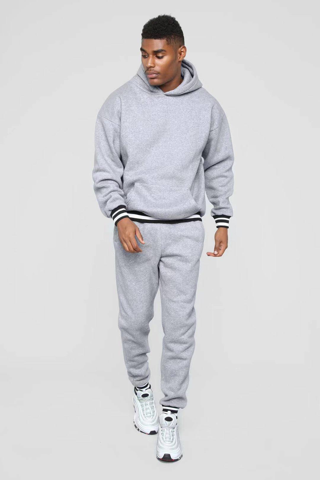 Men's sporty sweatshirt with comfortable joggers in urban style Lisslune