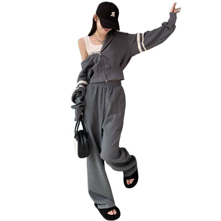 Women's sporty hoodie and jogging pants set with sporty zipper and wide cut Lisslune
