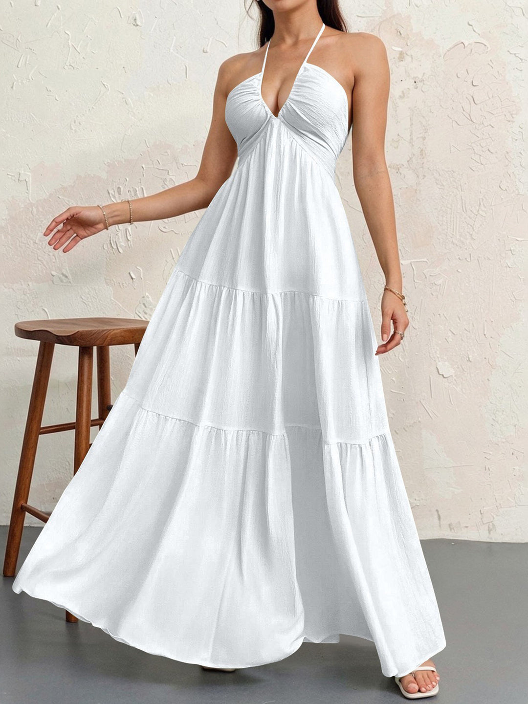 Women’s maxi dress with deep V-neckline and airy silhouette Lisslune