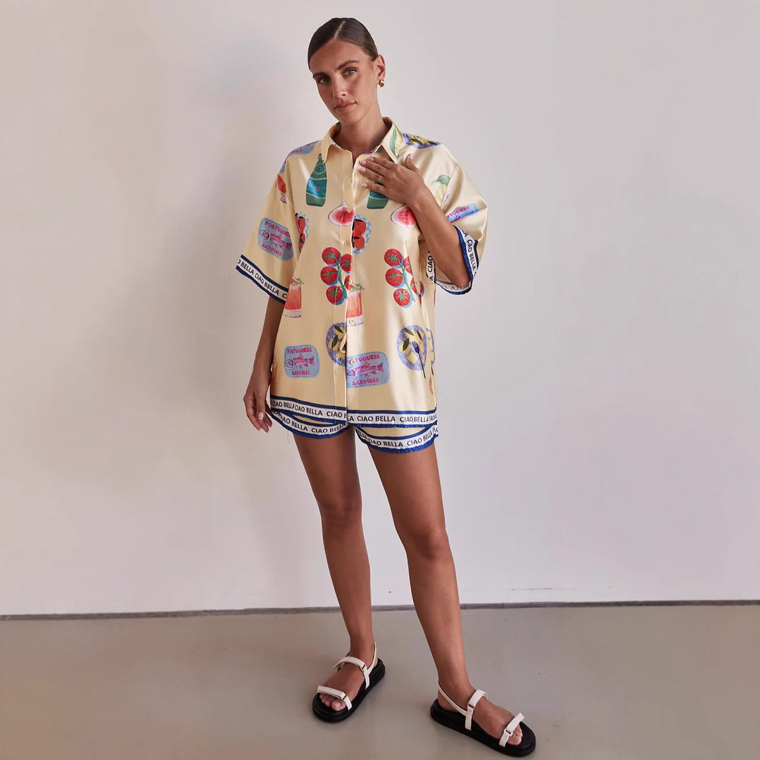 Women's set consisting of stylish short-sleeve shirt and shorts in summer design Lune London