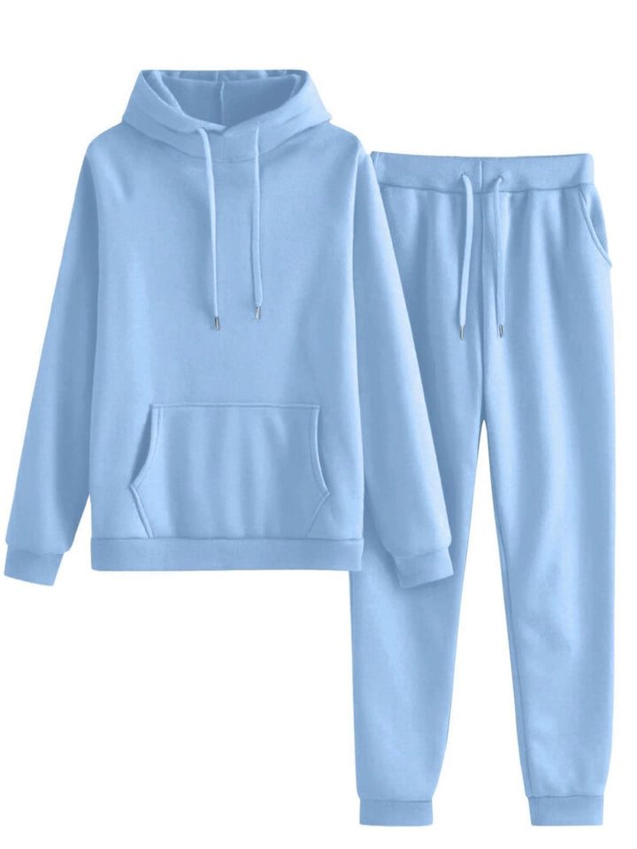 Women's hoodie and jogger set in a casual cut with practical pockets Lisslune