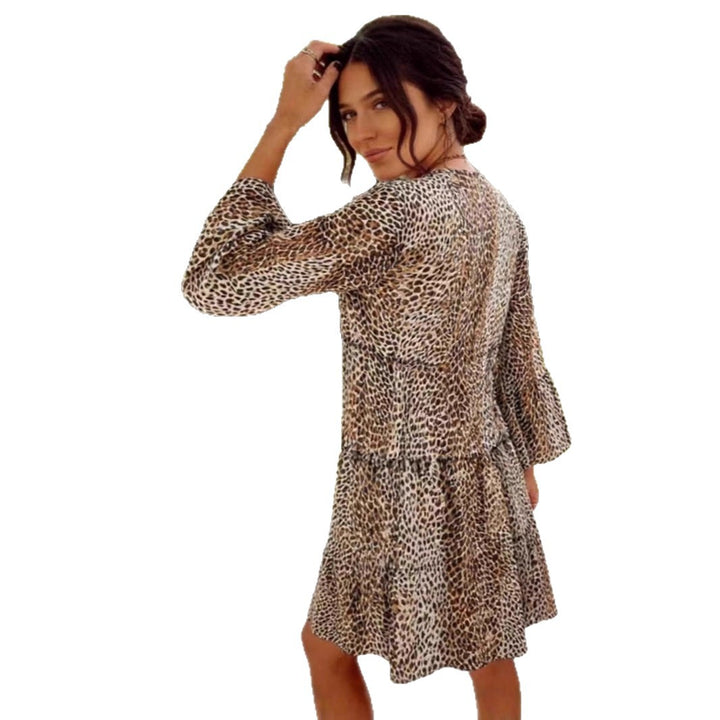 Women's airy shirt dress with smooth cut and elegant animal motif Lisslune