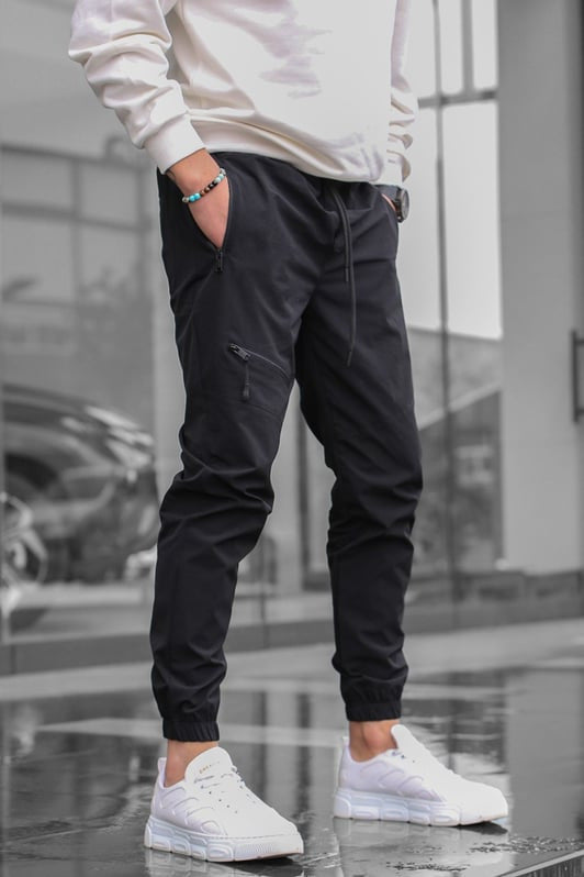 Men's sporty jogging pants with practical zip pockets and elastic waistband Lisslune