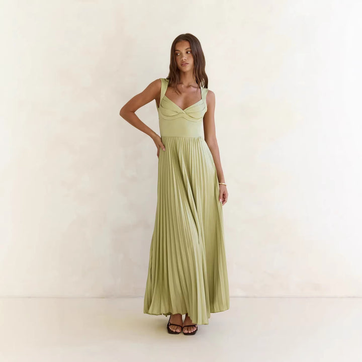 Women's Pleated Maxi Dress with Flattering V-Neck and Feminine Design