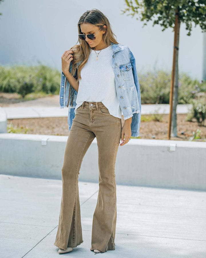 Women’s flared jeans in vintage style with a high waistband Lisslune