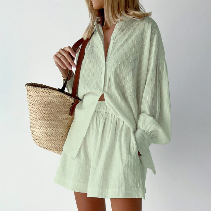 Women's stylish short sleeve pajama set with textured surface finish Lisslune
