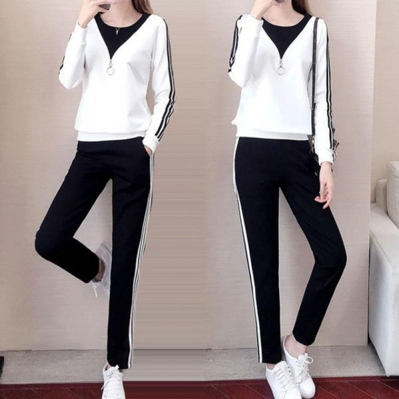 Women's sporty lounge set with fashionable zipper and striped accents Lisslune
