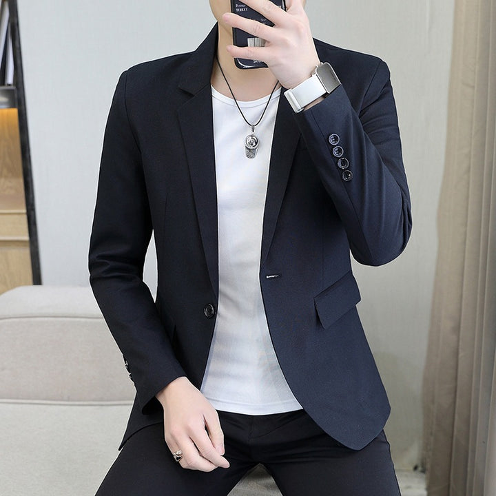 Men's stylish blazer with a slim fit and fine material Lisslune