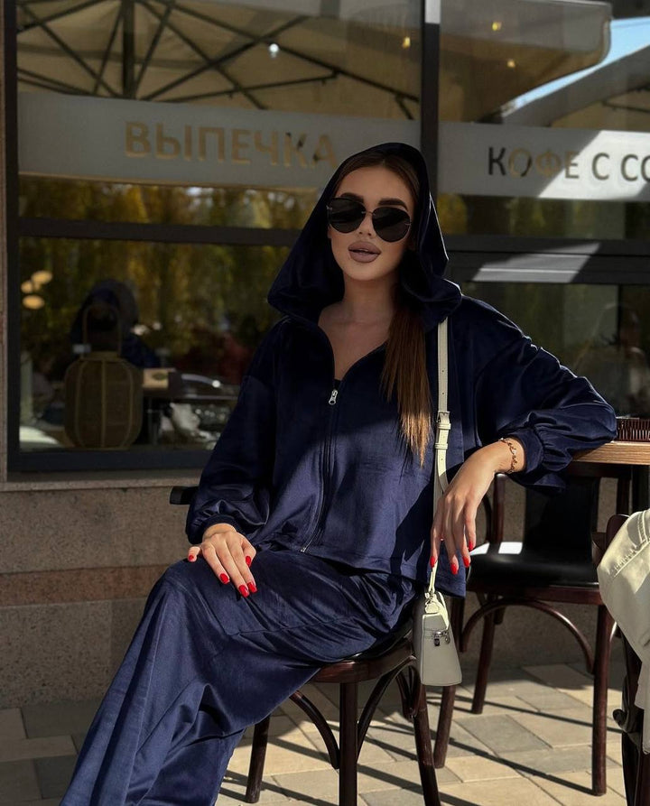 Women’s stylish velour loungewear set with hood Lisslune