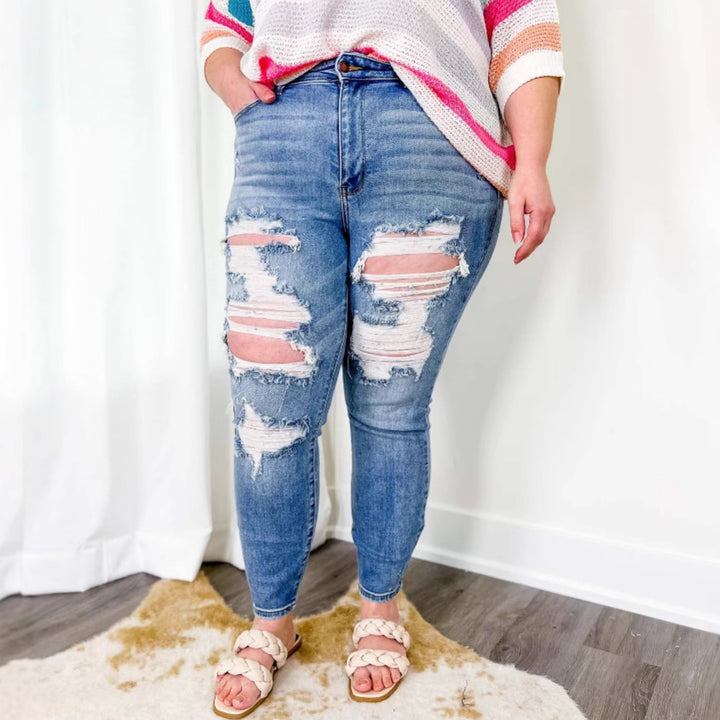 Women's skinny jeans with trendy destroyed look and elastic waistband Lisslune