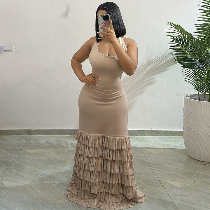 Ladies Maxi Dress with refined ruffle and tailored cut