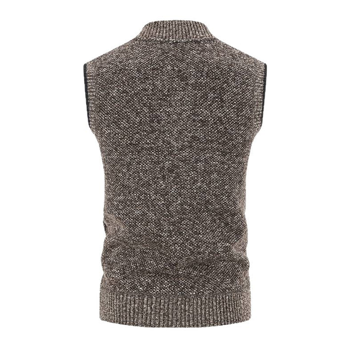 Men's knitted vest with modern cable pattern and practical zipper Lisslune