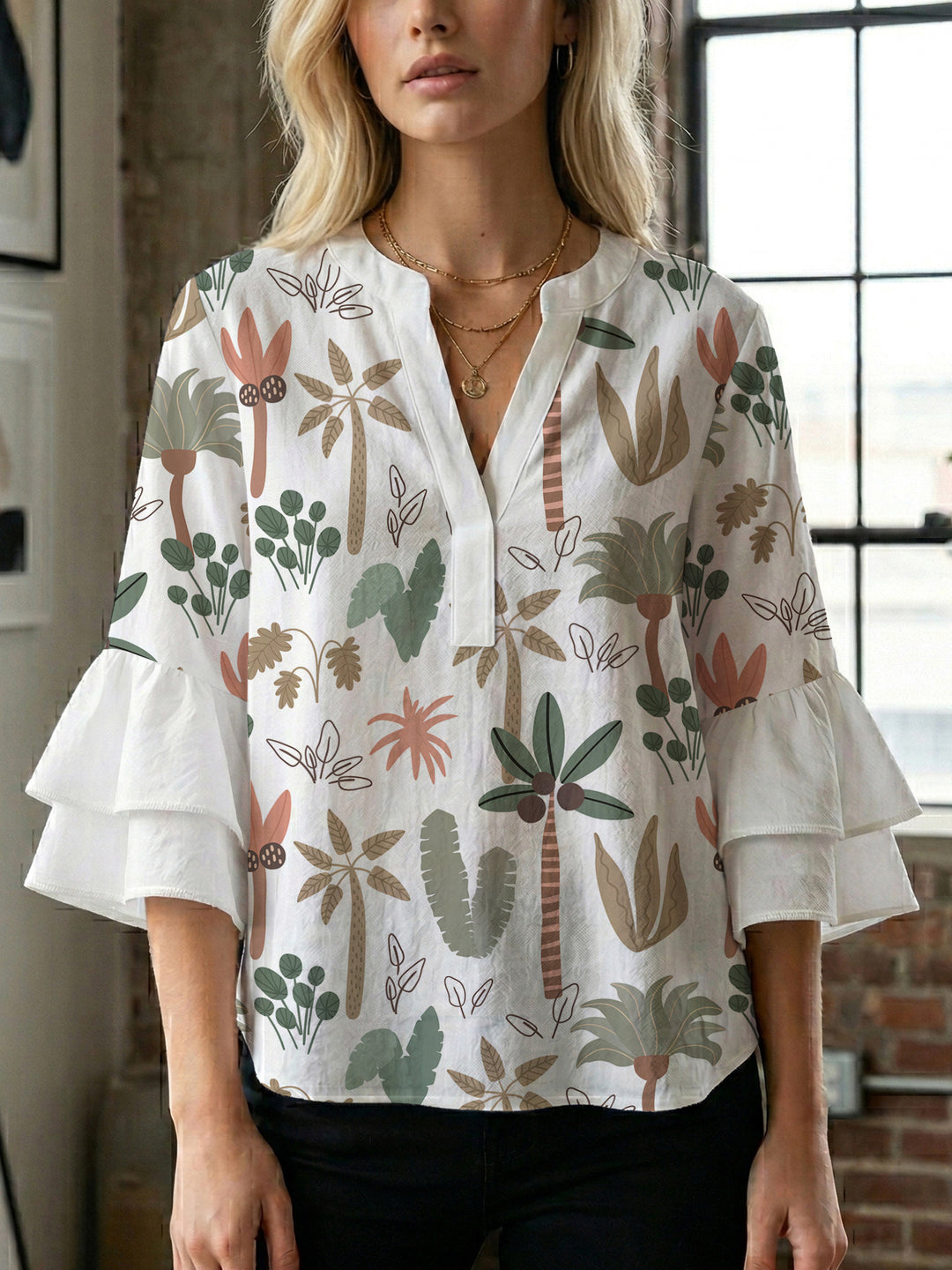 Women's blouse with ruffle details and eye-catching animal print Lisslune