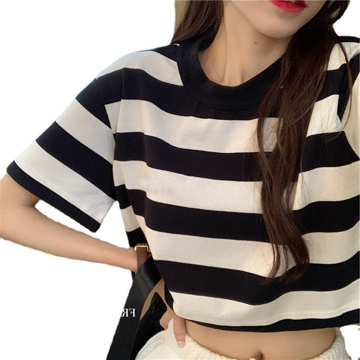 Women Cropped T-Shirt with Striped Pattern and Casual Cut Lisslune