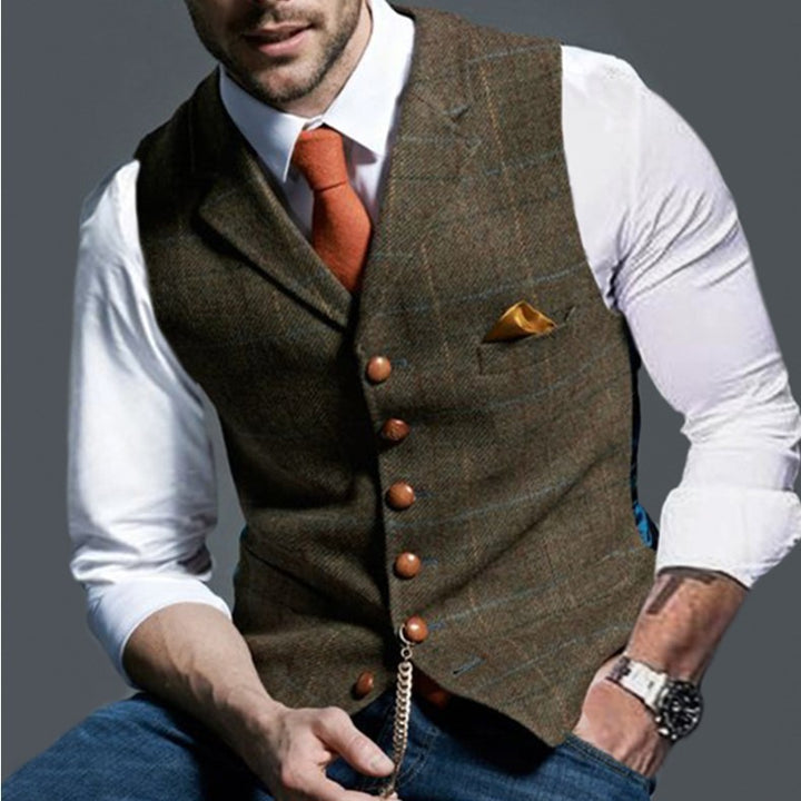 Men's stylish vest with noble wooden buttons Lisslune