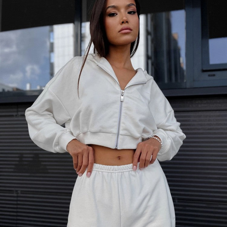 Ladies sporty and casual set with cropped hoodie and short joggers Lisslune