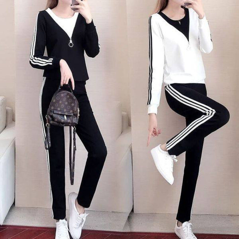 Women's sporty lounge set with fashionable zipper and striped accents Lisslune
