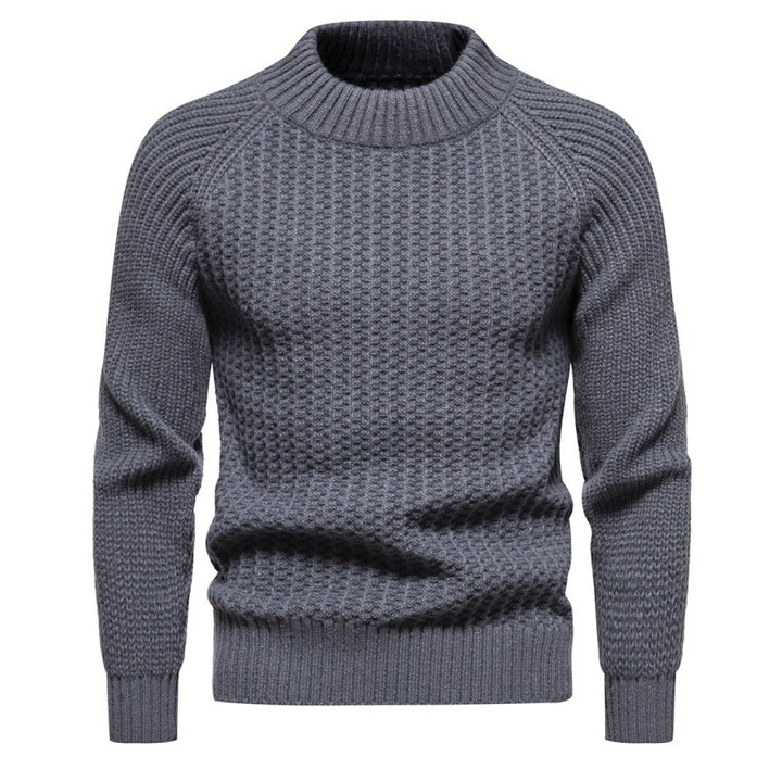 Men's chunky knit sweater with high collar and timeless design Lisslune