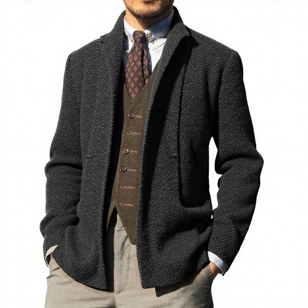 Men's elegant cardigan with modern cut and practical pockets Lisslune