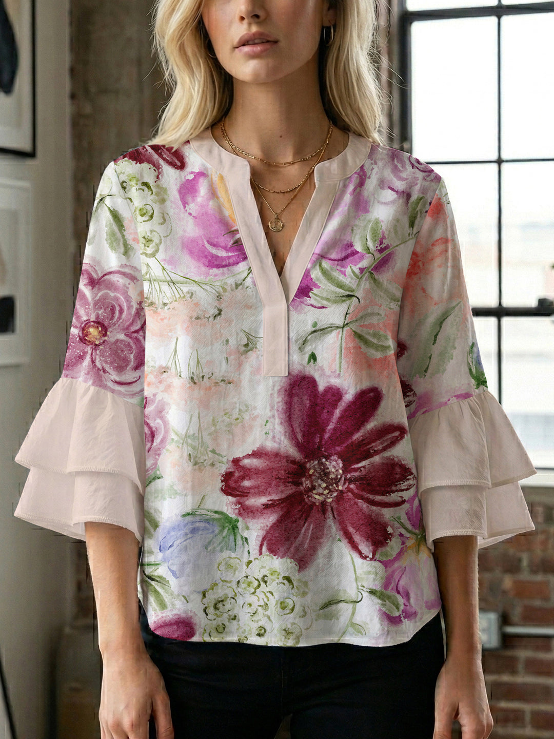 Women's blouse with voluminous sleeves and floral design Lisslune