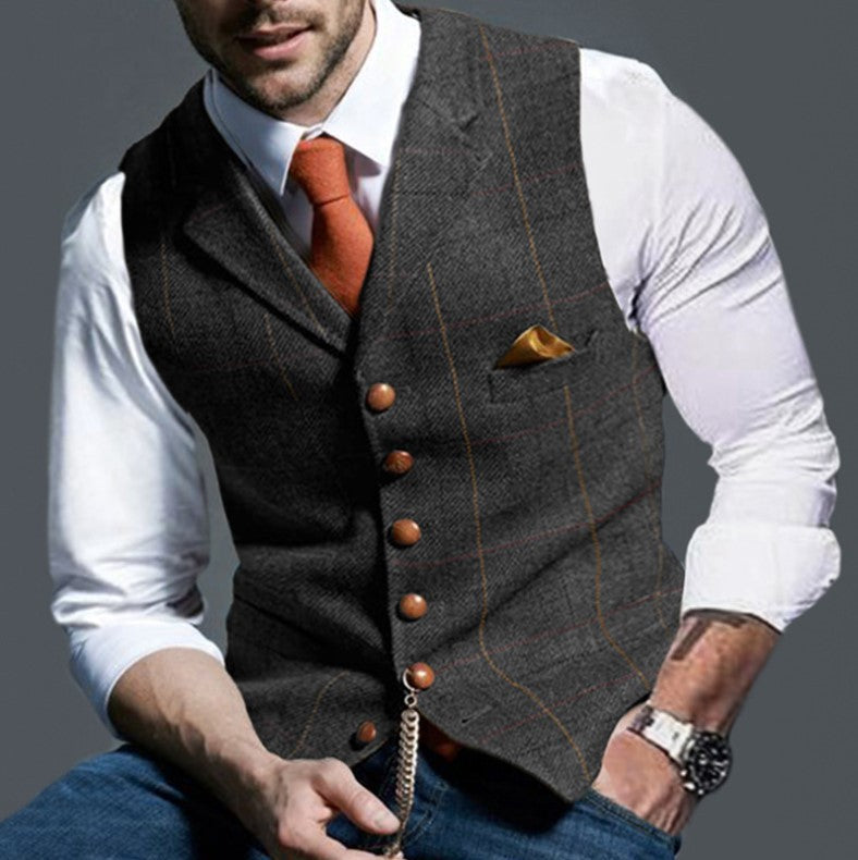 Men's stylish vest with noble wooden buttons Lisslune