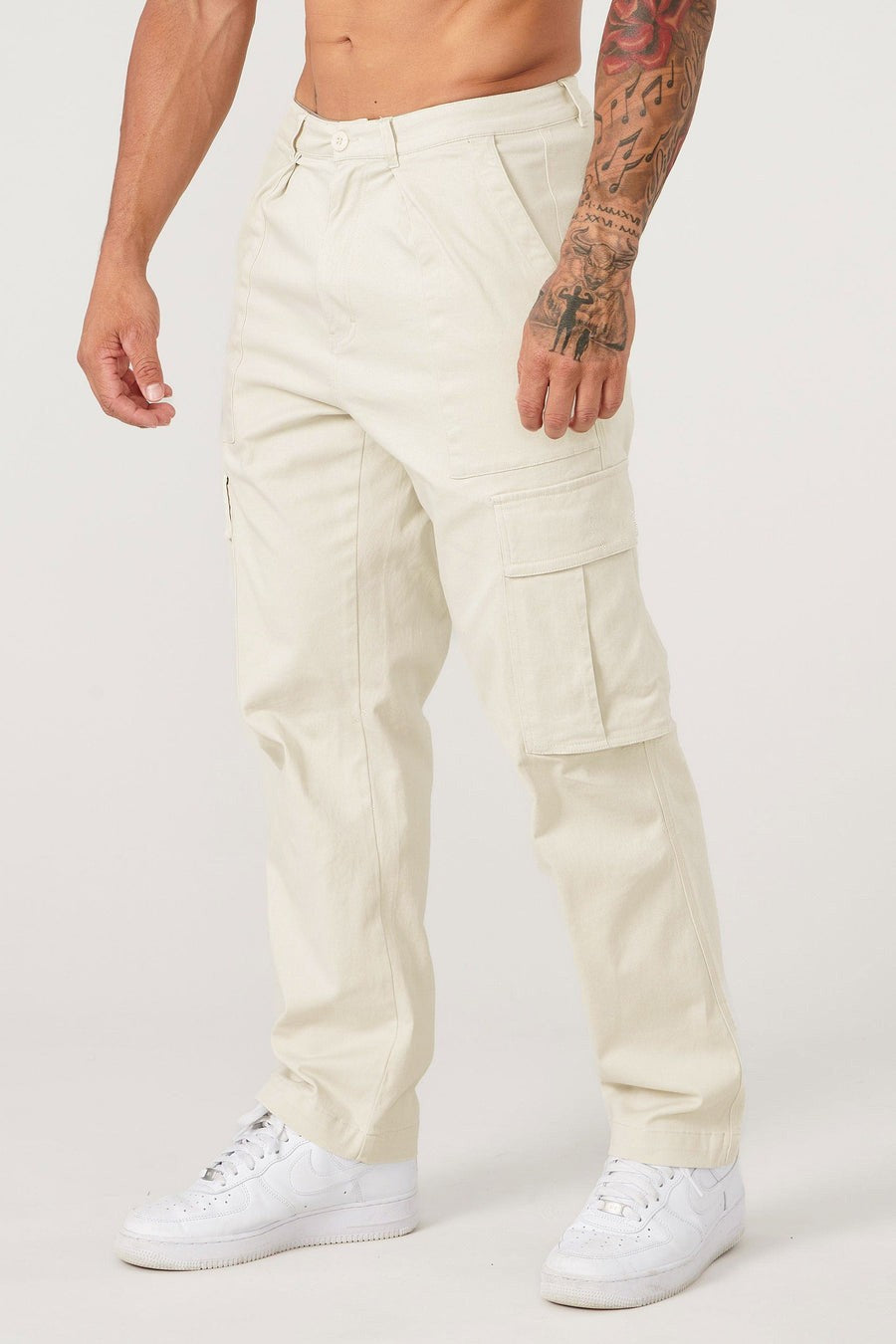 Men's cargo pants with multifunctional pockets and ergonomic cut Lisslune