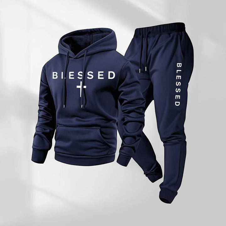 Women’s sweatshirt and jogger set with modern lettering and practical pockets Lisslune