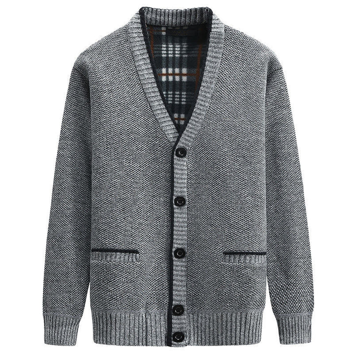 Men's stylish cardigan with V-neck and lovely details Lisslune