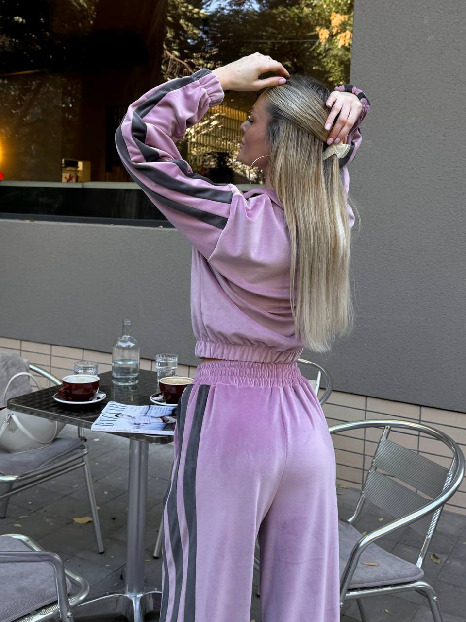 Women's sporty velour tracksuit with contrasting color stripes Lisslune