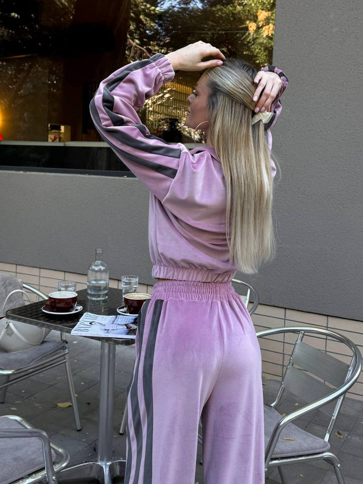 Women's sporty velour tracksuit with contrasting color stripes Lisslune