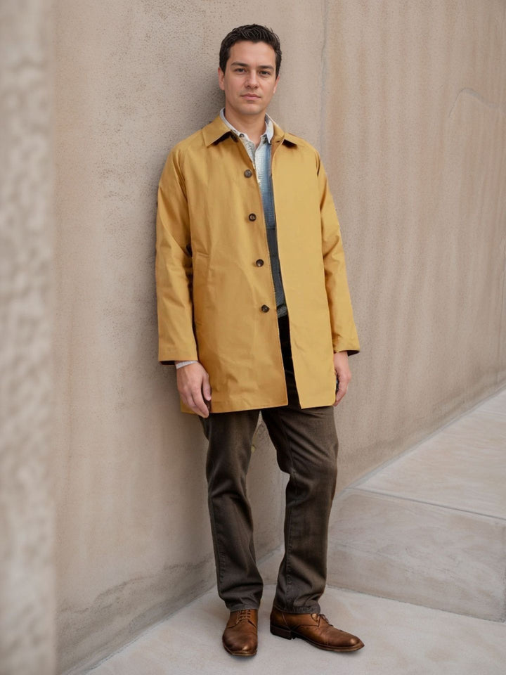 Men's casual raincoat with practical snap buttons and modern cut Lisslune