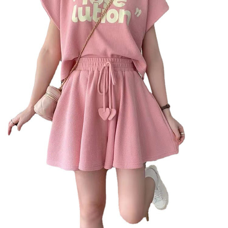 Women's leisure set with top and skirt made of soft fabric