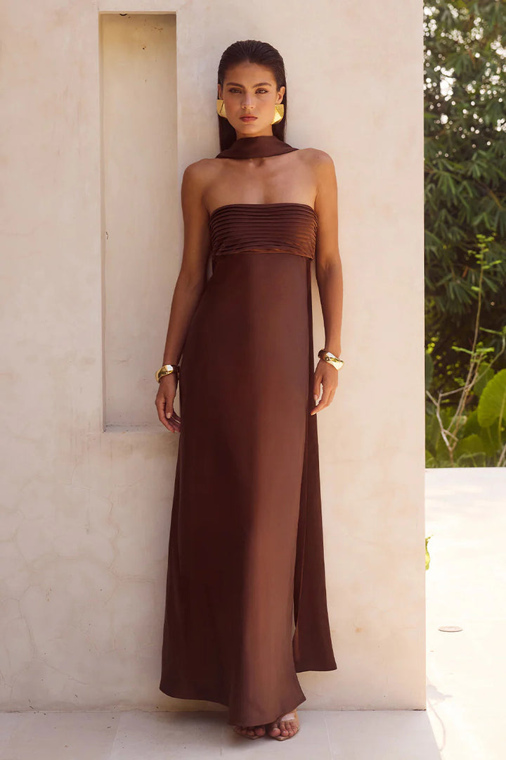 Women Elegant Maxi Dress with Off-Shoulder Design and Slim Top