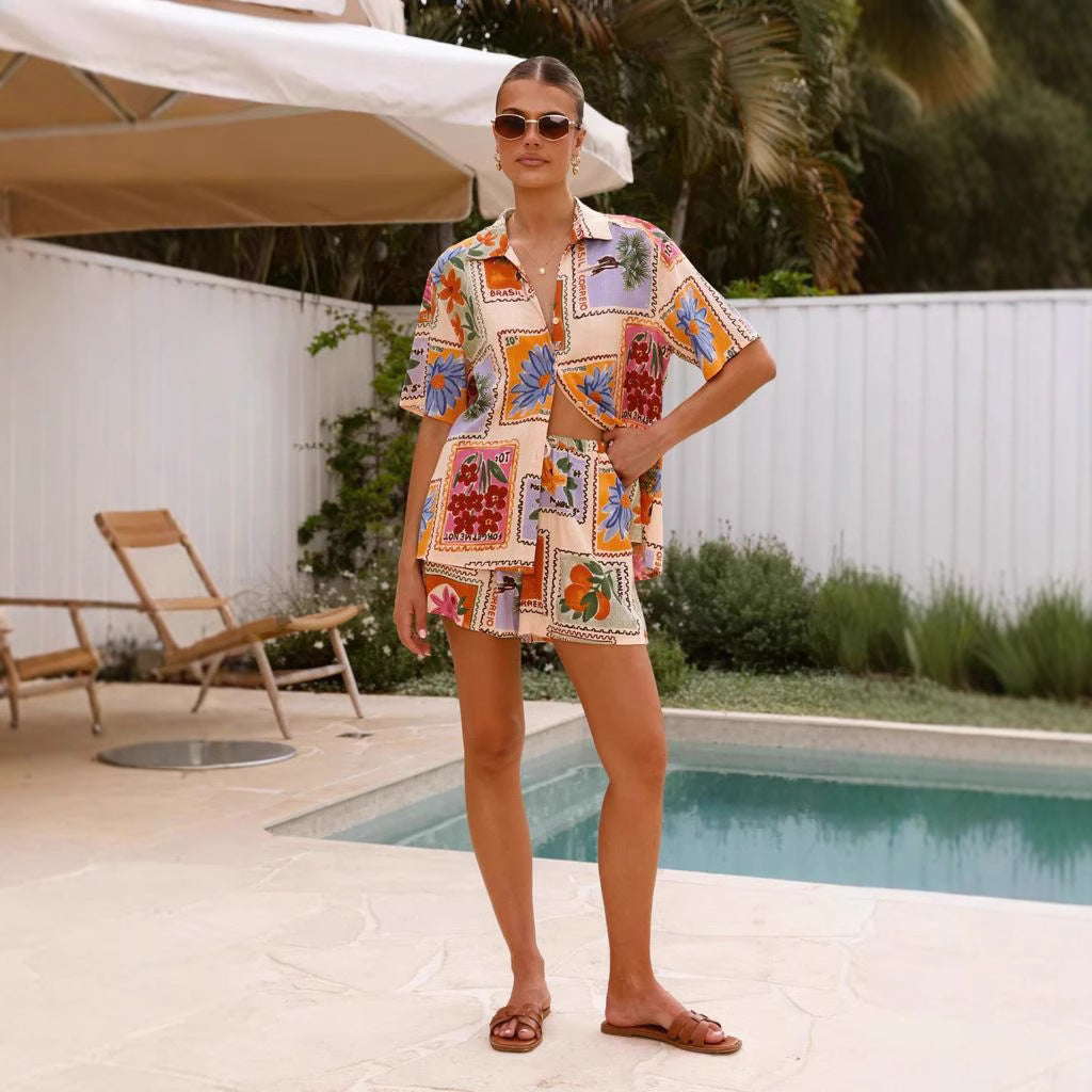 Women's short-sleeve shirt with matching shorts in floral design Lune London