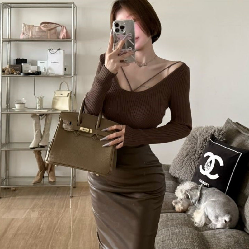 Women's long sleeve top with deep V-neck and fine rib knit Lisslune