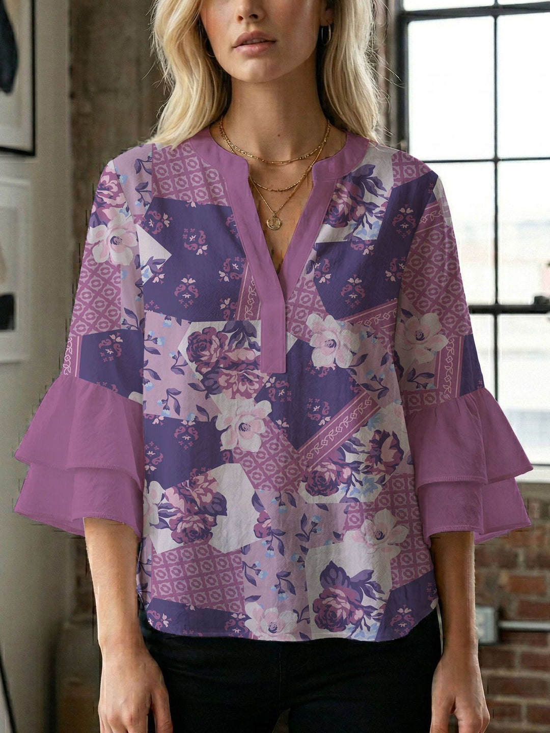 Ladies blouse with beautiful floral design Lisslune